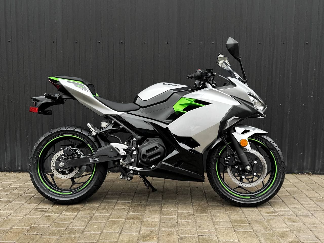 Kawasaki NX011