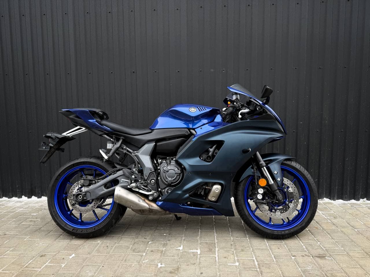 Yamaha R7